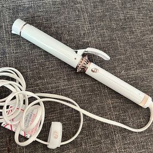 T3 single pass 1.25” curling iron